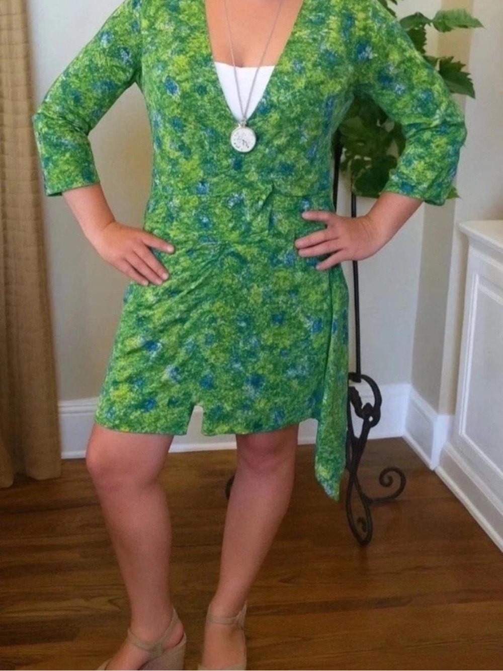 GUESS by Marciano Green/Blue Abstract Floral Ruched Tie Waist Shirt Dress Medium